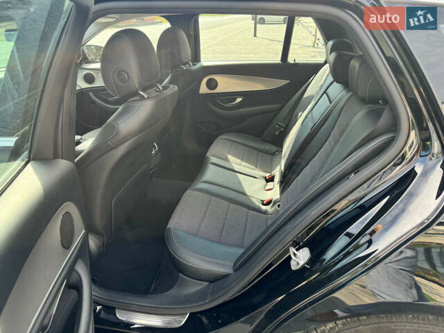 Черный Мерседес Е-Класс, объемом двигателя 1.95 л и пробегом 202 тыс. км за 25500 $, фото 11 на Automoto.ua