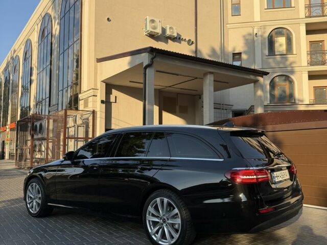 Черный Мерседес Е-Класс, объемом двигателя 2 л и пробегом 228 тыс. км за 15900 $, фото 10 на Automoto.ua