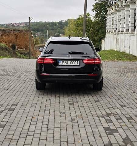 Чорний Мерседес Е-Клас, об'ємом двигуна 1.95 л та пробігом 375 тис. км за 18500 $, фото 4 на Automoto.ua