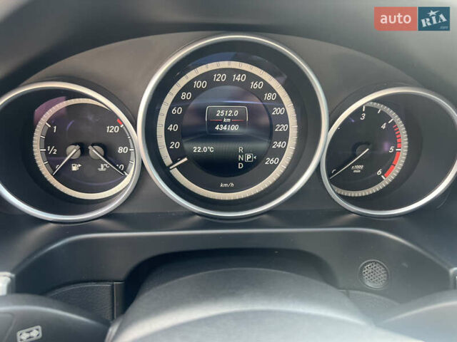 Черный Мерседес Е-Класс, объемом двигателя 2.14 л и пробегом 431 тыс. км за 12100 $, фото 6 на Automoto.ua