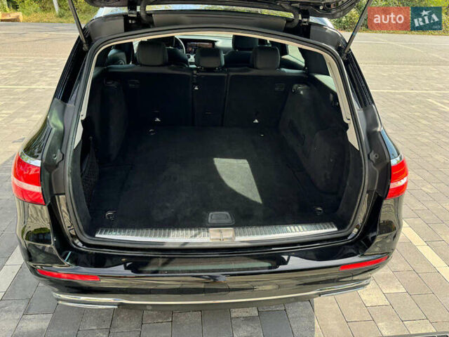 Черный Мерседес Е-Класс, объемом двигателя 1.95 л и пробегом 202 тыс. км за 25500 $, фото 13 на Automoto.ua