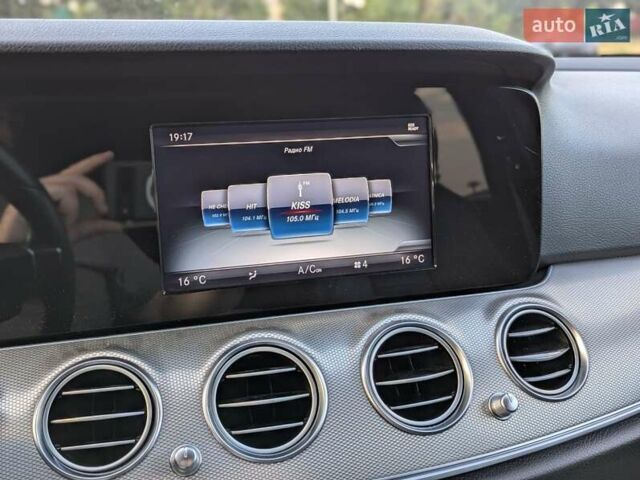 Черный Мерседес Е-Класс, объемом двигателя 1.95 л и пробегом 256 тыс. км за 17350 $, фото 28 на Automoto.ua