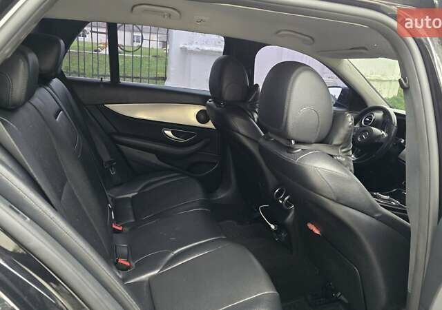 Чорний Мерседес Е-Клас, об'ємом двигуна 1.95 л та пробігом 375 тис. км за 18500 $, фото 22 на Automoto.ua