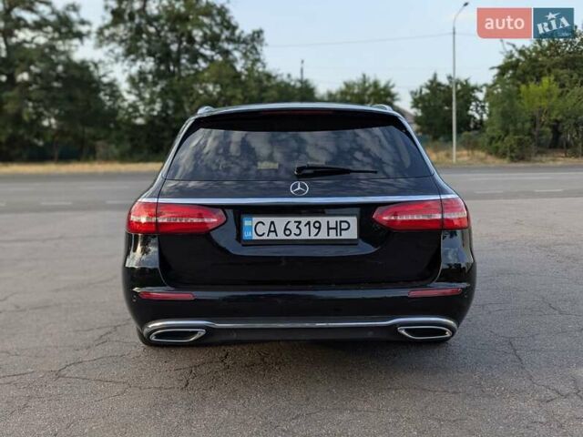 Черный Мерседес Е-Класс, объемом двигателя 1.95 л и пробегом 256 тыс. км за 17350 $, фото 6 на Automoto.ua