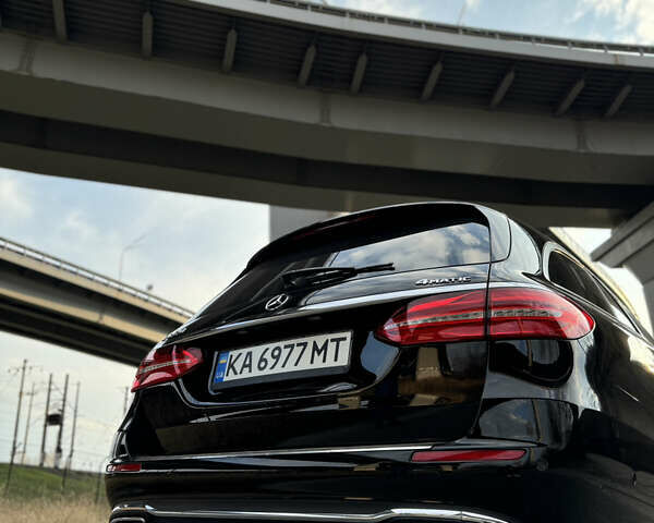 Черный Мерседес Е-Класс, объемом двигателя 1.95 л и пробегом 327 тыс. км за 20450 $, фото 9 на Automoto.ua