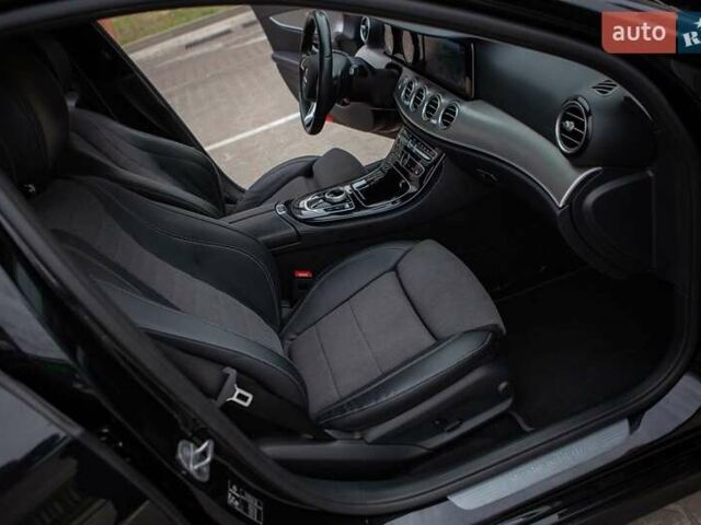 Чорний Мерседес Е-Клас, об'ємом двигуна 1.95 л та пробігом 226 тис. км за 20500 $, фото 4 на Automoto.ua