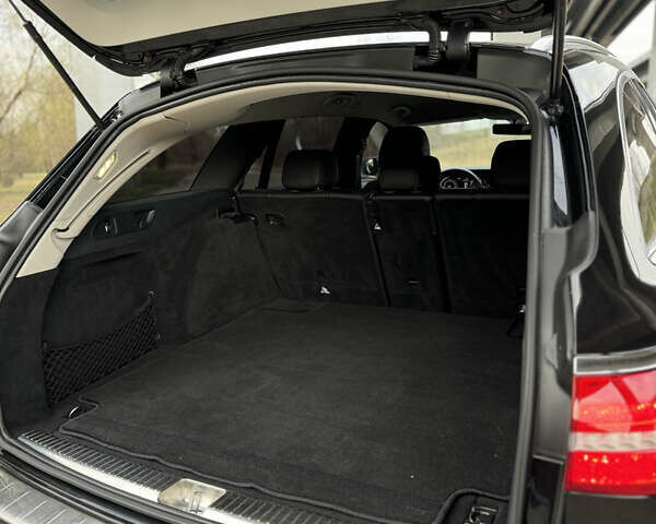 Черный Мерседес Е-Класс, объемом двигателя 1.95 л и пробегом 327 тыс. км за 20450 $, фото 23 на Automoto.ua