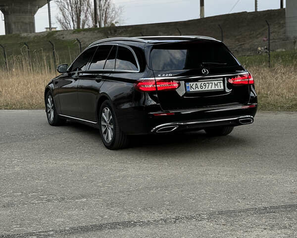 Черный Мерседес Е-Класс, объемом двигателя 1.95 л и пробегом 327 тыс. км за 20450 $, фото 10 на Automoto.ua