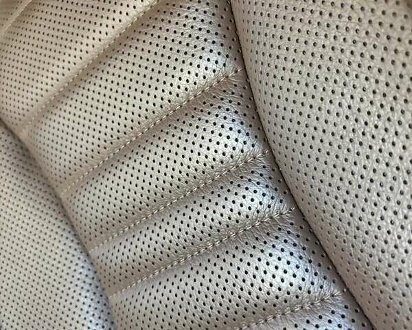 Черный Мерседес Е-Класс, объемом двигателя 2.2 л и пробегом 124 тыс. км за 35300 $, фото 20 на Automoto.ua