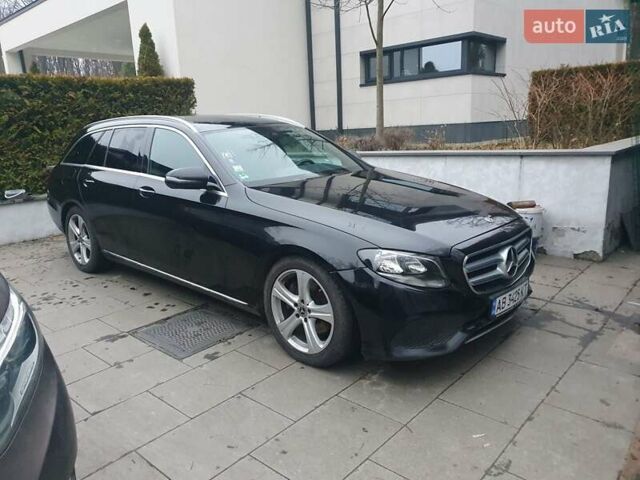 Чорний Мерседес Е-Клас, об'ємом двигуна 1.95 л та пробігом 364 тис. км за 19700 $, фото 3 на Automoto.ua