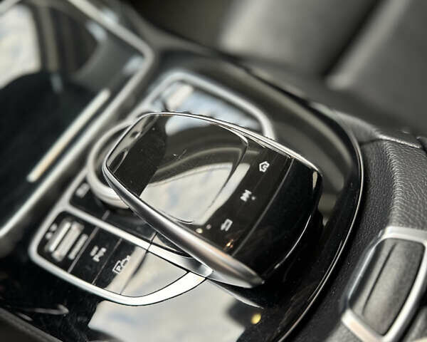 Черный Мерседес Е-Класс, объемом двигателя 1.95 л и пробегом 327 тыс. км за 20450 $, фото 14 на Automoto.ua