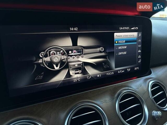 Черный Мерседес Е-Класс, объемом двигателя 2.2 л и пробегом 124 тыс. км за 35300 $, фото 63 на Automoto.ua