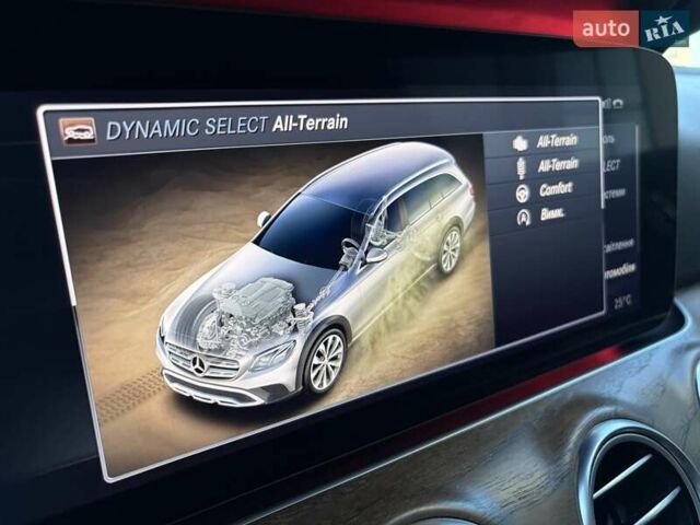 Черный Мерседес Е-Класс, объемом двигателя 2.2 л и пробегом 124 тыс. км за 35300 $, фото 25 на Automoto.ua