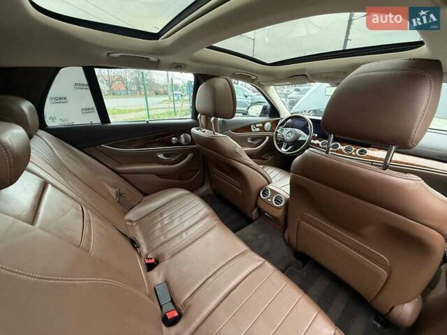 Черный Мерседес Е-Класс, объемом двигателя 2.99 л и пробегом 93 тыс. км за 18600 $, фото 7 на Automoto.ua