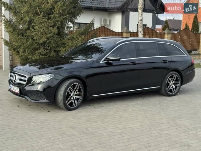 Чорний Мерседес Е-Клас, об'ємом двигуна 2 л та пробігом 330 тис. км за 24500 $, фото 10 на Automoto.ua