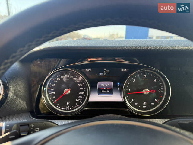 Чорний Мерседес Е-Клас, об'ємом двигуна 1.95 л та пробігом 305 тис. км за 20300 $, фото 7 на Automoto.ua