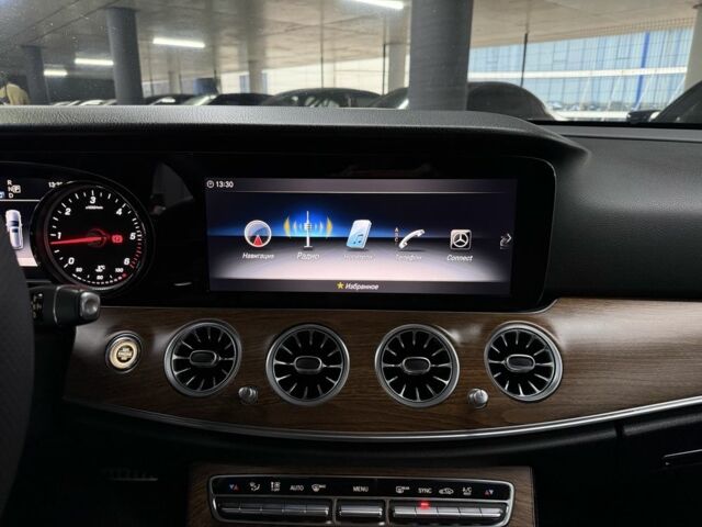 Черный Мерседес Е-Класс, объемом двигателя 2.1 л и пробегом 177 тыс. км за 19900 $, фото 21 на Automoto.ua