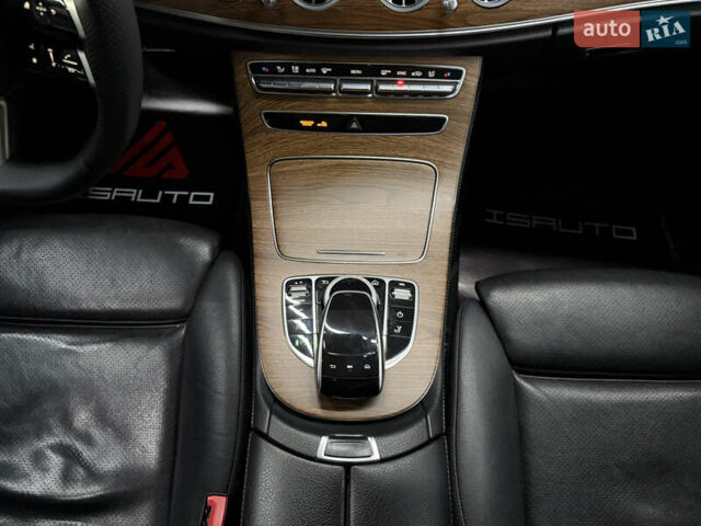 Черный Мерседес Е-Класс, объемом двигателя 1.95 л и пробегом 400 тыс. км за 19900 $, фото 27 на Automoto.ua