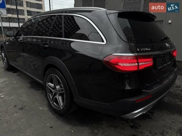 Чорний Мерседес Е-Клас, об'ємом двигуна 2.2 л та пробігом 120 тис. км за 35200 $, фото 17 на Automoto.ua