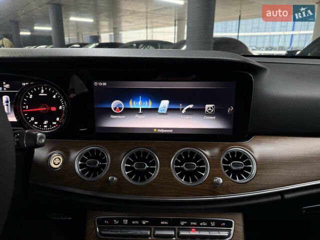 Черный Мерседес Е-Класс, объемом двигателя 1.95 л и пробегом 400 тыс. км за 19900 $, фото 26 на Automoto.ua