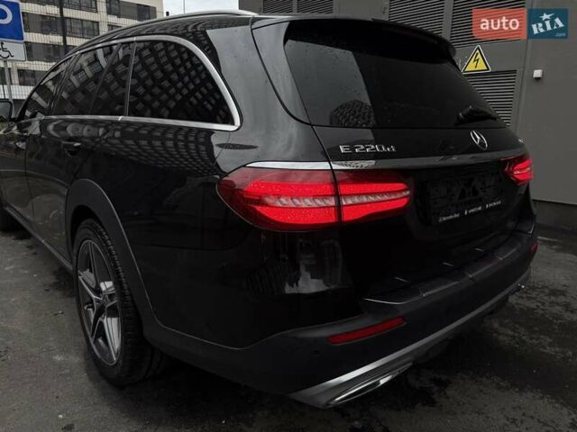 Чорний Мерседес Е-Клас, об'ємом двигуна 2.2 л та пробігом 120 тис. км за 35200 $, фото 16 на Automoto.ua