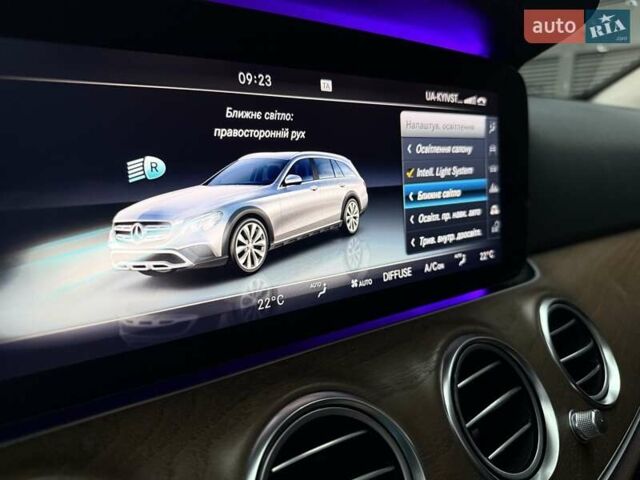 Чорний Мерседес Е-Клас, об'ємом двигуна 2.2 л та пробігом 120 тис. км за 35200 $, фото 33 на Automoto.ua