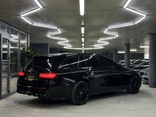 Черный Мерседес Е-Класс, объемом двигателя 2.1 л и пробегом 177 тыс. км за 19900 $, фото 10 на Automoto.ua