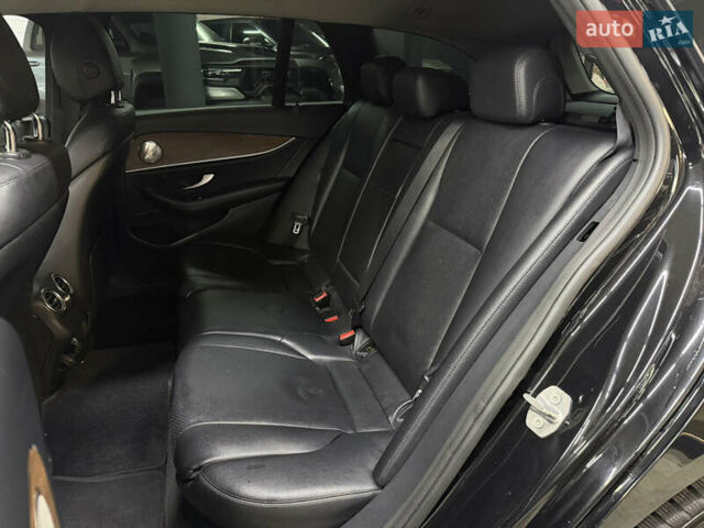 Черный Мерседес Е-Класс, объемом двигателя 1.95 л и пробегом 400 тыс. км за 19900 $, фото 21 на Automoto.ua