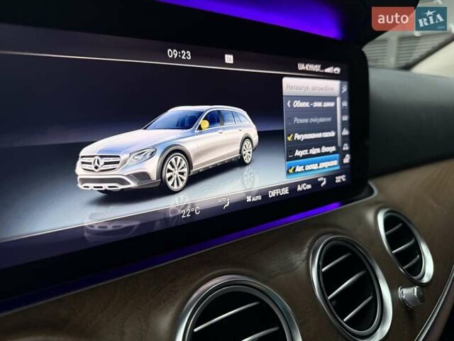 Чорний Мерседес Е-Клас, об'ємом двигуна 2.2 л та пробігом 120 тис. км за 35200 $, фото 29 на Automoto.ua