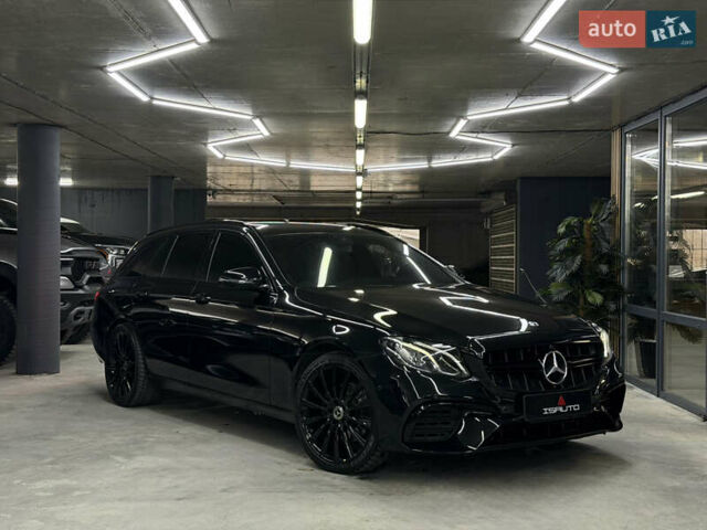 Черный Мерседес Е-Класс, объемом двигателя 1.95 л и пробегом 400 тыс. км за 19900 $, фото 1 на Automoto.ua