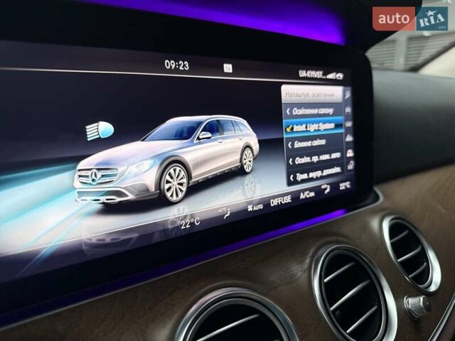 Чорний Мерседес Е-Клас, об'ємом двигуна 2.2 л та пробігом 120 тис. км за 35200 $, фото 34 на Automoto.ua