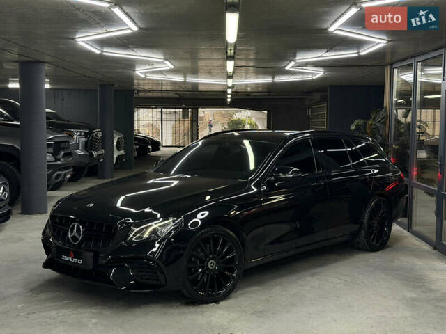 Черный Мерседес Е-Класс, объемом двигателя 1.95 л и пробегом 400 тыс. км за 19900 $, фото 5 на Automoto.ua