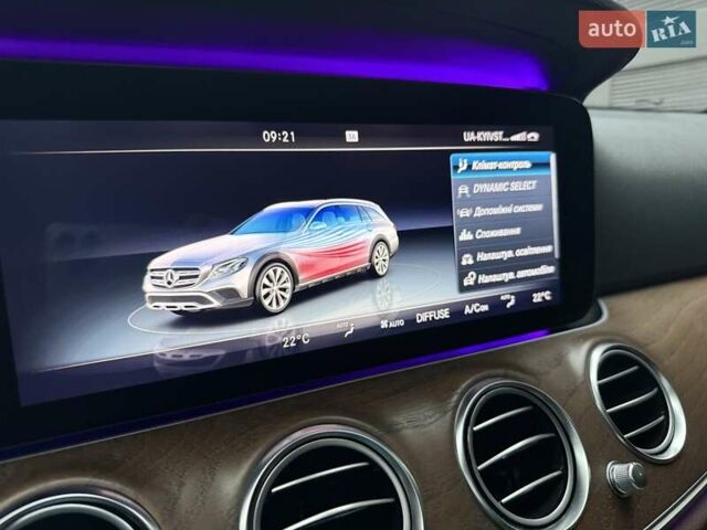 Чорний Мерседес Е-Клас, об'ємом двигуна 2.2 л та пробігом 120 тис. км за 35200 $, фото 55 на Automoto.ua