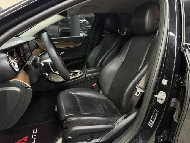 Черный Мерседес Е-Класс, объемом двигателя 2.1 л и пробегом 177 тыс. км за 19900 $, фото 16 на Automoto.ua