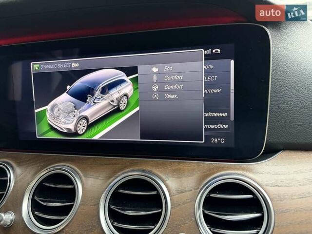 Чорний Мерседес Е-Клас, об'ємом двигуна 1.95 л та пробігом 125 тис. км за 35300 $, фото 40 на Automoto.ua