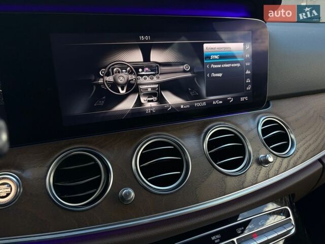 Чорний Мерседес Е-Клас, об'ємом двигуна 1.95 л та пробігом 126 тис. км за 33200 $, фото 91 на Automoto.ua