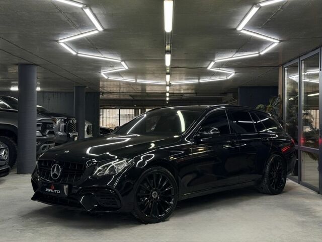 Черный Мерседес Е-Класс, объемом двигателя 2.1 л и пробегом 177 тыс. км за 19900 $, фото 6 на Automoto.ua