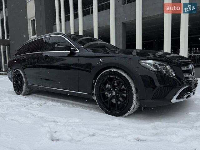 Чорний Мерседес Е-Клас, об'ємом двигуна 1.95 л та пробігом 125 тис. км за 39333 $, фото 14 на Automoto.ua