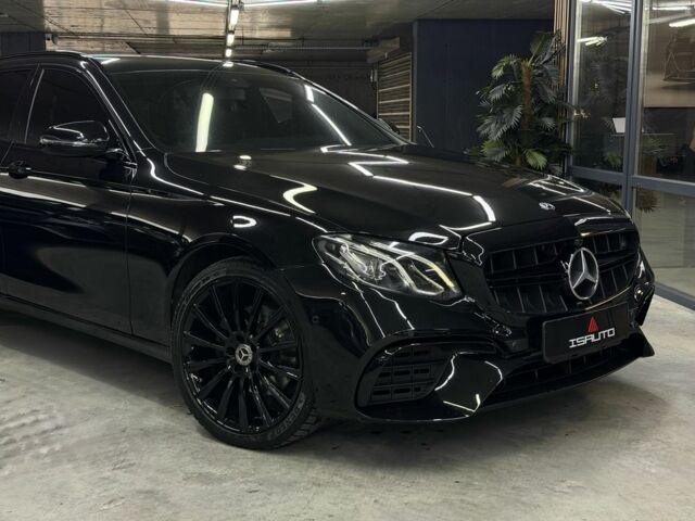 Черный Мерседес Е-Класс, объемом двигателя 2.1 л и пробегом 177 тыс. км за 19900 $, фото 3 на Automoto.ua