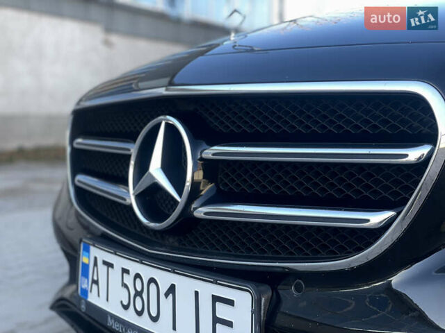 Черный Мерседес Е-Класс, объемом двигателя 1.95 л и пробегом 300 тыс. км за 22199 $, фото 12 на Automoto.ua