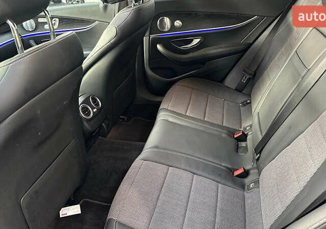 Черный Мерседес Е-Класс, объемом двигателя 2.9 л и пробегом 195 тыс. км за 37000 $, фото 15 на Automoto.ua