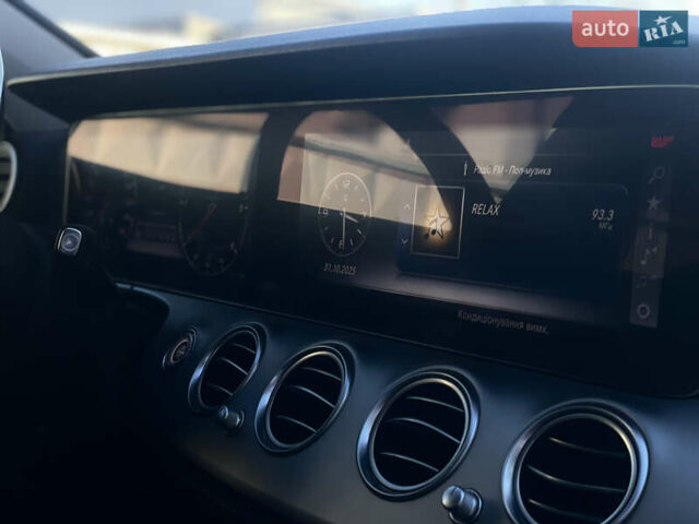 Черный Мерседес Е-Класс, объемом двигателя 1.95 л и пробегом 300 тыс. км за 22199 $, фото 32 на Automoto.ua