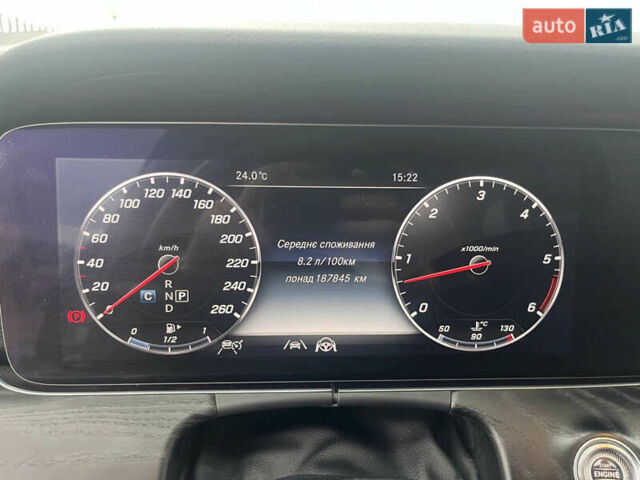 Черный Мерседес Е-Класс, объемом двигателя 2.9 л и пробегом 195 тыс. км за 37000 $, фото 12 на Automoto.ua