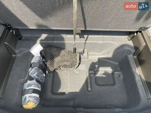 Черный Мерседес Е-Класс, объемом двигателя 1.95 л и пробегом 79 тыс. км за 26999 $, фото 10 на Automoto.ua