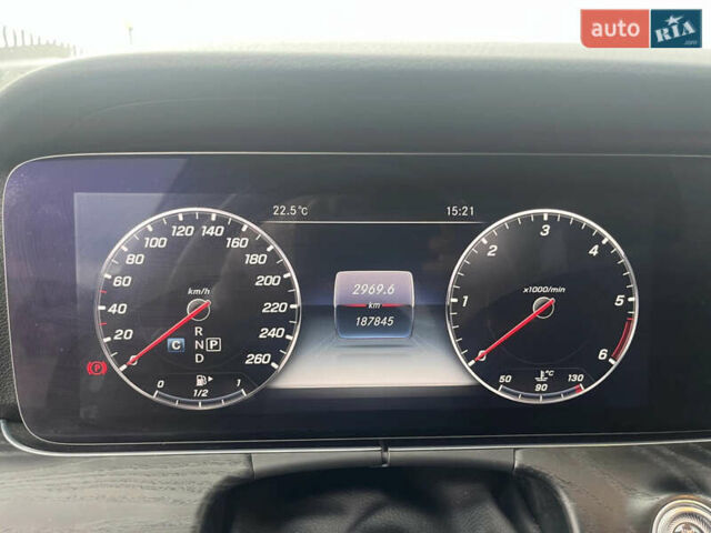 Черный Мерседес Е-Класс, объемом двигателя 2.9 л и пробегом 190 тыс. км за 36000 $, фото 14 на Automoto.ua
