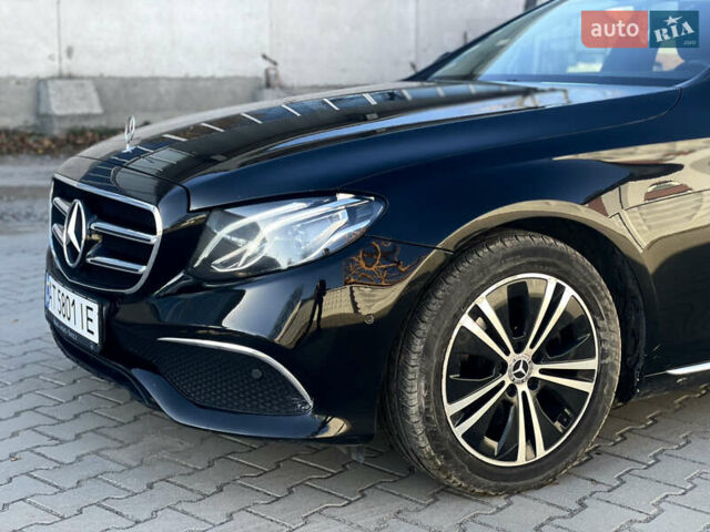 Черный Мерседес Е-Класс, объемом двигателя 1.95 л и пробегом 300 тыс. км за 22199 $, фото 10 на Automoto.ua