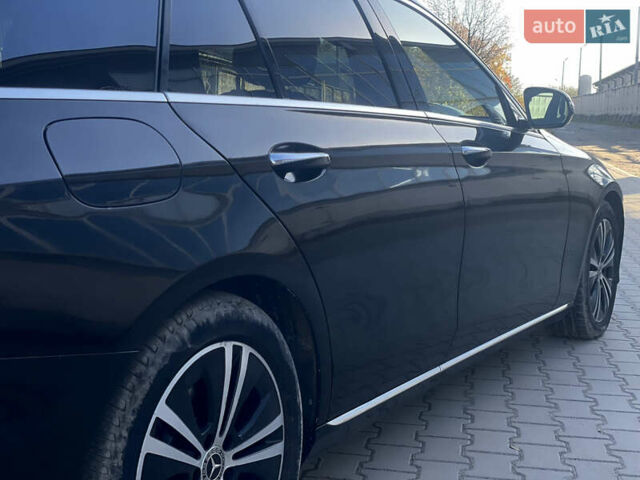 Черный Мерседес Е-Класс, объемом двигателя 1.95 л и пробегом 300 тыс. км за 22199 $, фото 25 на Automoto.ua