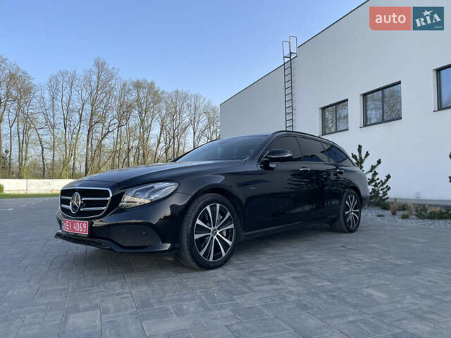 Мерседес Е-Класс 2019 в Луцке на Automoto.ua Черный Мерседес Е-Класс, объемом двигателя 2 л и пробегом 225 тыс. км за 31900 $, фото 2 на Automoto.ua