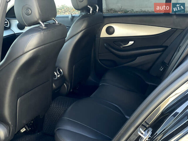 Черный Мерседес Е-Класс, объемом двигателя 1.95 л и пробегом 300 тыс. км за 22199 $, фото 41 на Automoto.ua