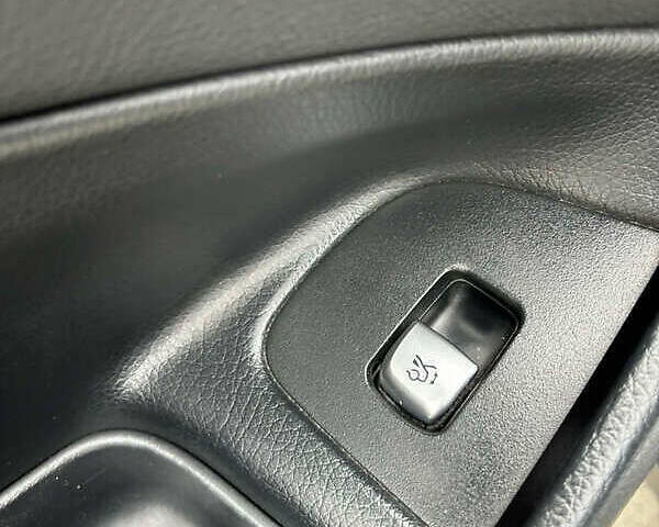 Чорний Мерседес Е-Клас, об'ємом двигуна 1.95 л та пробігом 343 тис. км за 27500 $, фото 29 на Automoto.ua